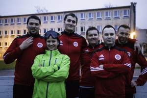 Niewidomi grają w piłkę nożną. Mają sukcesy