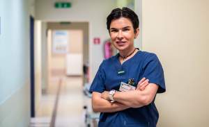 Chłopiec odzyskał słuch. Legenda chirurgii w akcji