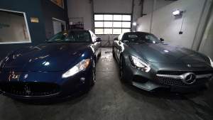 Tak picuje się super bryki. Te za milion nie robią już wrażenia