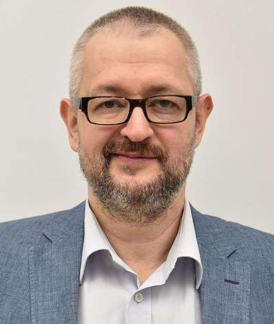 Prawicowy publicysta kpi z udaru mózgu Jerzego Stuhra