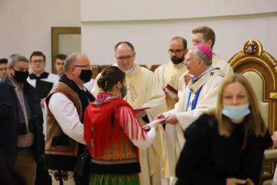 Uroczystości w Łagiewnikach bez obostrzeń? Metropolita o "pogardzie dla kobiet"