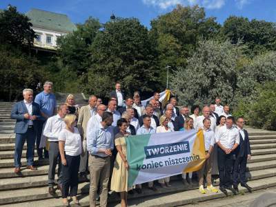 Koalicja PSL i Polska 2050 przedstawiła kandydatów w wyborach w Krakowie. Na razie dwóch