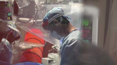 Chłopiec oblał się benzyną i podpalił. Krakowscy lekarze walczą o jego życie