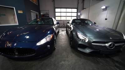 Tak picuje się super bryki. Te za milion nie robią już wrażenia