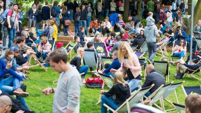 Leżaki, food trucki i… fitness na świeżym powietrzu