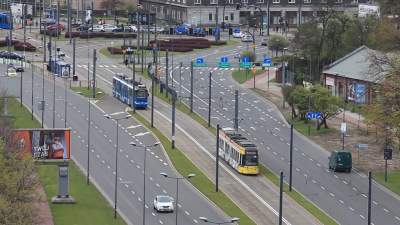 Wydłużone godziny szczytu, miasto reaguje na tłok w tramwajach i autobusach