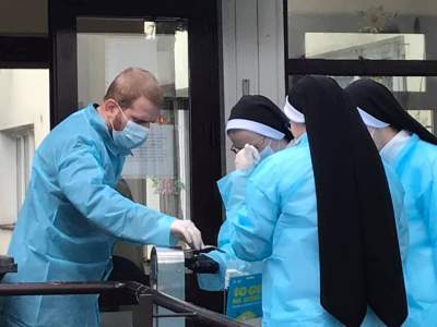 Pracownicy DPS-u wracają do pracy, zakonnice zostają na miejscu