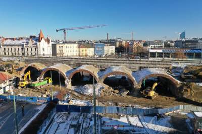 Materiał z fasady miał być wykorzystany ponownie, ale będzie to trudne...