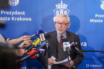 Prezydent Majchrowski odpowiada ministrowi Sasinowi. "Słowo premiera nie wystarczy"