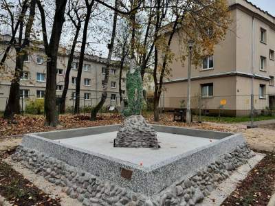 Piękna rzeźba-fontanna w Nowej Hucie odzyskała dawny blask