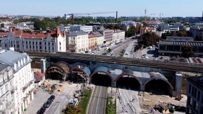 Coraz bardziej zaawansowana odbudowa zburzonego zabytku. Przywrócą ruch aut