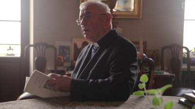 Pośmiertne wyróżnienie dla biskupa Pieronka. Nie wszystkim się spodobało