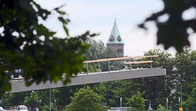 Budują kładkę pieszo-rowerową, będą utrudnienia dla pieszych i rowerzystów