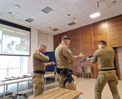 Policja w krakowskim szpitalu: uczyli medyków jak się bronić