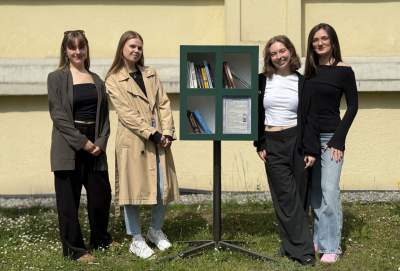 Biblioteczna skrzynka na Miasteczku. Fajna inicjatywa studentek