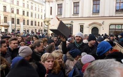 Promotorzy radosnego ptaka: znakiem Walentynek jest budka lęgowa