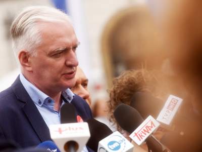 Krzysztof Piasecki: Płynie Wisła płynie płacząc po Gowinie...