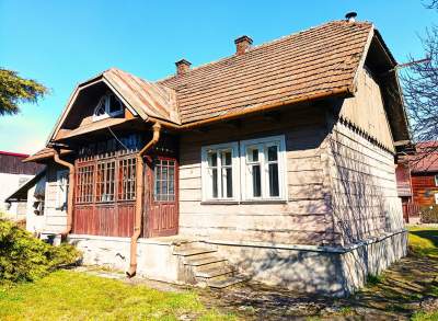 Przeniesienie tej chałupy pochłonie 1,4 miliona złotych, stoi na Woli Justowskiej