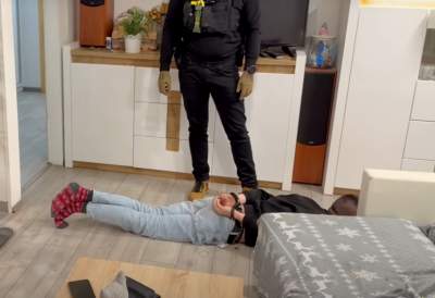 Policja wkroczyła do kilkunastu mieszkań w Krakowie, powód był ten sam