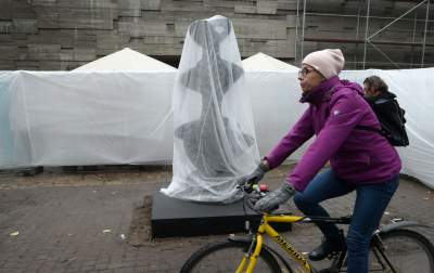 Intrygująca, nowa rzeźba na Plantach, ku czci wybitnej artystki