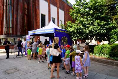 Straż Miejska ma specjalny prezent dla dzieci. Bardzo przydatny!