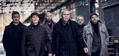 Raz Dwa Trzy świętuje swoje trzydziestolecie podczas Festiwalu Muzyki Zaklętej w Drewnie. Wstęp wolny!