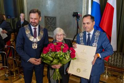 Krystyna Zachwatowicz-Wajda Honorową Obywatelką Krakowa