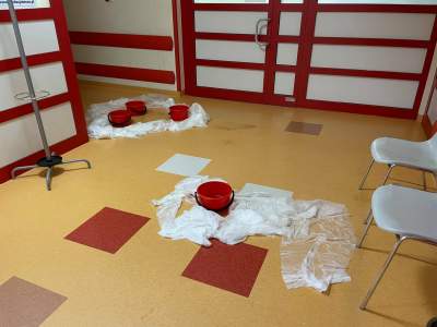 Woda zalała oddziały dziecięcego szpitala w Prokocimiu. Ewakuacja pacjentów