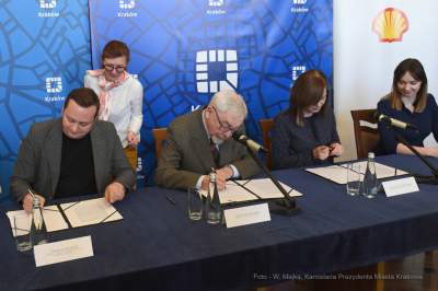 Przekażą 1200 laptopów dla uchodźców. Dzięki pomocy miasta nie zapłacą VAT-u