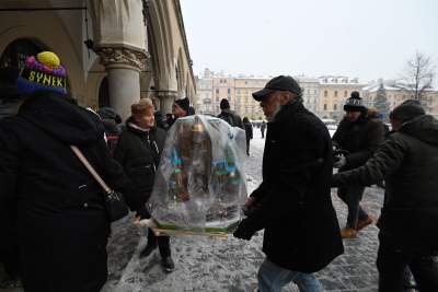 Pogoda pokrzyżowała plany szopkarzom. Do szopki trafiła też gęś Pipa
