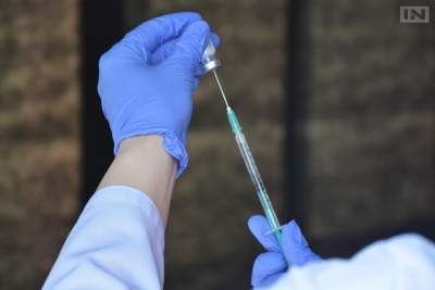 Kto powinien przyjąć trzecią dawkę szczepionki? Rusza rejestracja