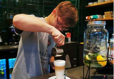 Pierwsza w Krakowie kawiarnia zatrudniająca osoby z zespołem Downa