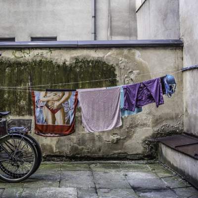 Urzekły ją krakowskie podwórka a nas jej fotografie