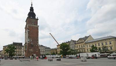 Igrzyska: na Rynku ustawiają boiska, w mieście zmiany w organizacji ruchu i komunikacji