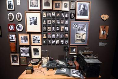 Intrygująca wystawa w konwencji „slow”, to kraj fotografów i poetów