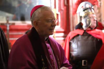 Abp Jędraszewski: „połączone komórki żeńska i męska to człowiek"