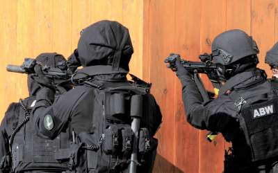 Zatrzymano Rosjan kolportujących w Krakowie materialy grupy Wagnera