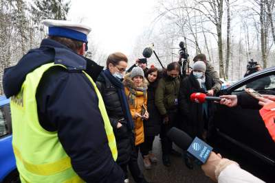 Róża Thun i grupa europosłów zablokowani przez policję. Jechali na granicę