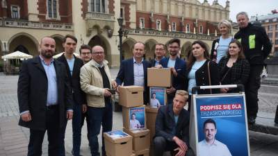 Ponad 130 tysięcy podpisów dla Trzaskowskiego w Małopolsce