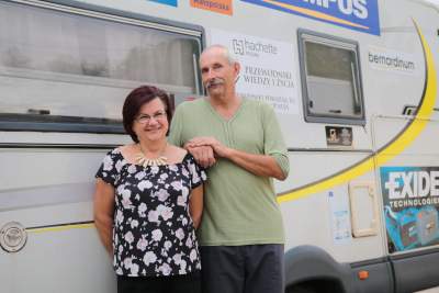 Emeryci podróżnicy, czyli dziwacy z Czyżyn. Kamper to ich drugi dom