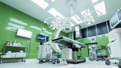 Czy człowiek może żyć z sercem świni? Wyjaśnia krakowski kardiochirurg