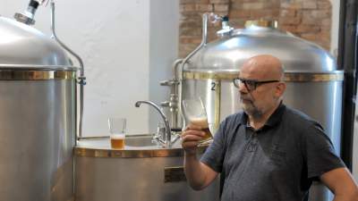 Średniowieczne piwo powstaje w Krakowie, dziś uwarzono pierwszą warkę