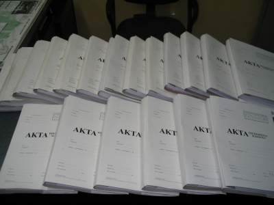 83-letnia lekarka i 39 innych osób oskarżonych o wydawanie fałszywych zwolnień