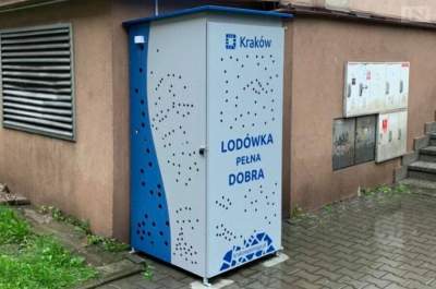 Nie wyrzucajcie dobrego jedzenia. Skorzystajcie z tej lodówki