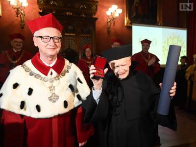 Nagroda dla prof. Strzembosza. Stał się ikoną sprzeciwu wobec autorytaryzmu