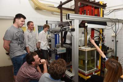 Dzień otwarty na Politechnice: tańczące roboty, escape room i symulator spawania