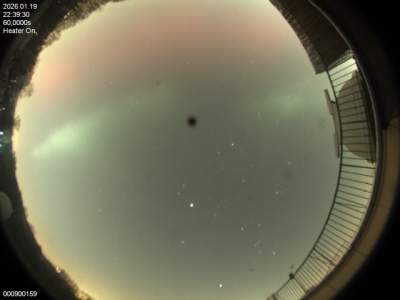 Zorza polarna znów widoczna nad Krakowem. To jeszcze nie koniec