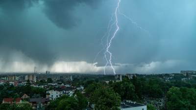 A po upale przychodzą burze. Synoptycy mówią o "intensywnych zjawiskach"