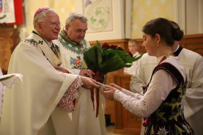 Abp Jędraszewski: dzieci nie mogą żyć bez małżeństwa kobiety i mężczyzny