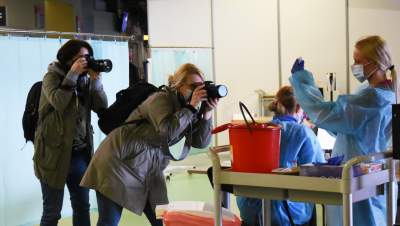 Nie zmniejsza się liczba zgonów na COVID. Kolejne grupy mogą się szczepić